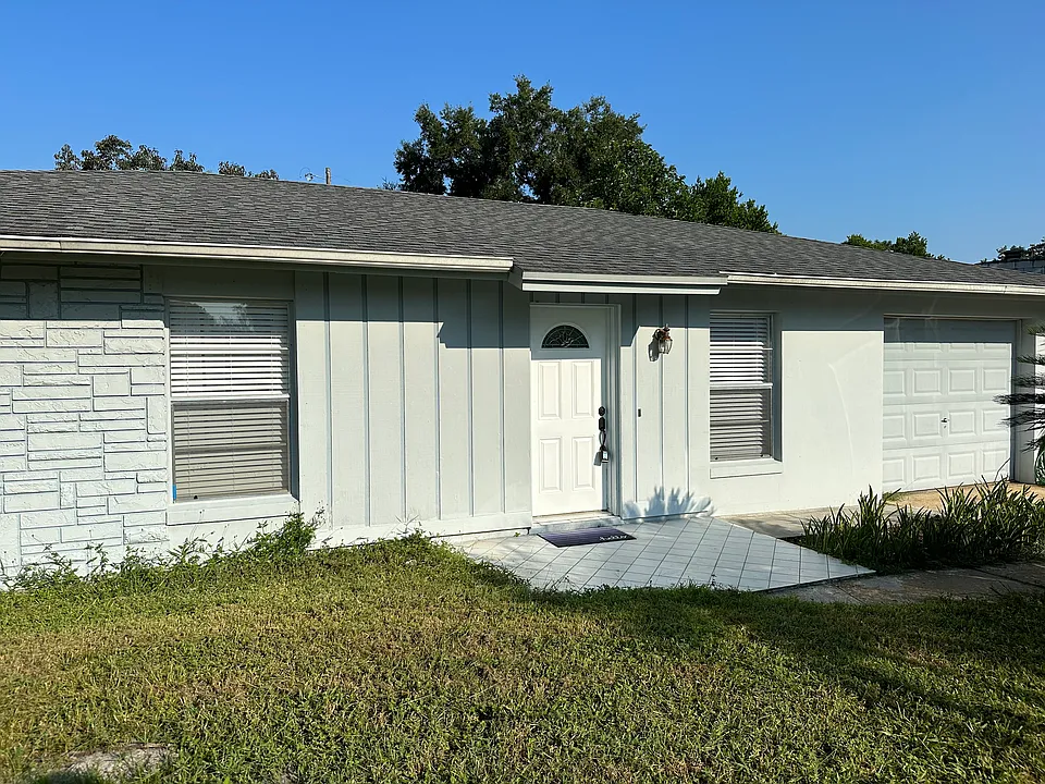 205 Lake Gene Dr