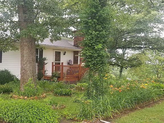 Lovely Front Flower Garden