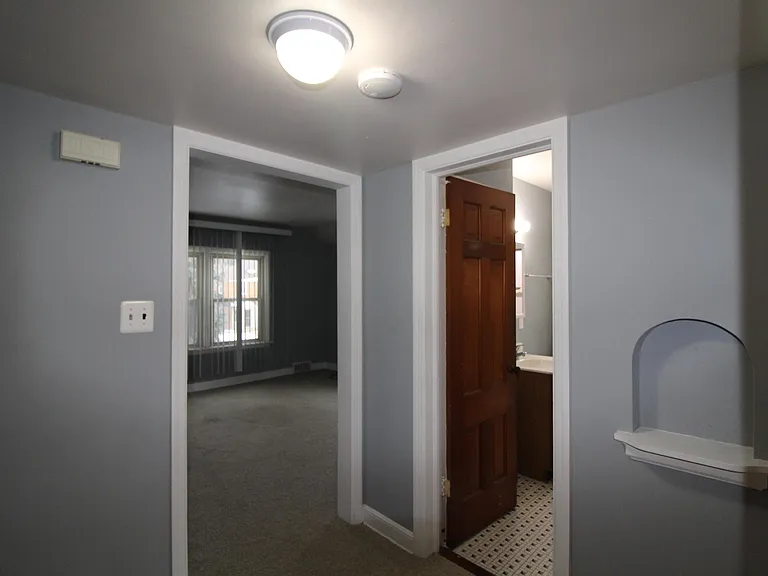 4833 N Mohawk Ave — Photo 13