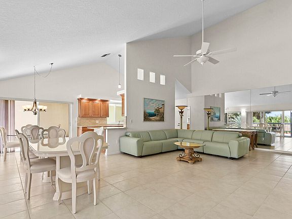 4th image of 327 Ridge Road