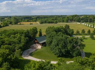 19805 S Sagebrush Rd, Pleasant Hill, MO 64080