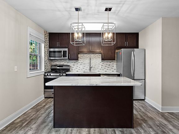 2nd image of 550 S Clay Ave #9