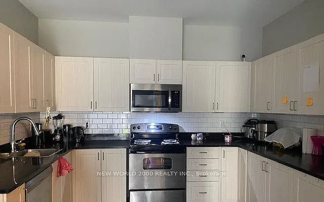 501 Frontenac St #106 — Photo 5