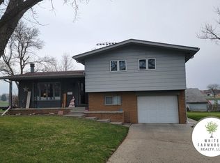 702 W 3rd St, Wayne, NE 68787