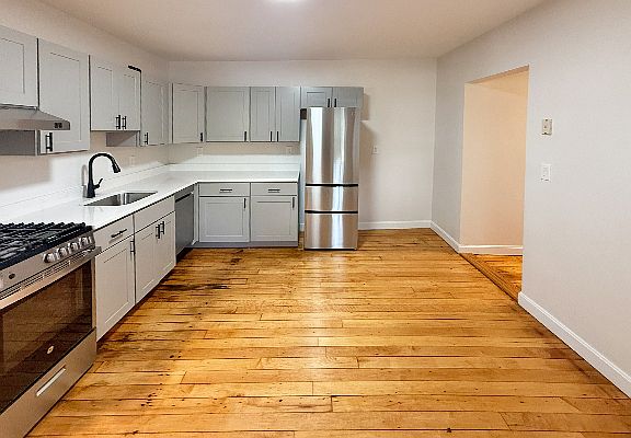 5th image of 254 River St #1