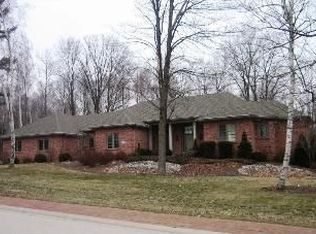 946 Oakmont Ct, Oneida, WI 54155