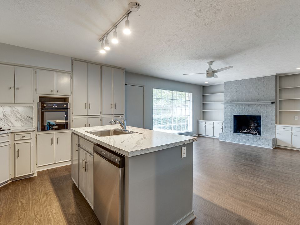 1st image of 8326 Lullwater Dr