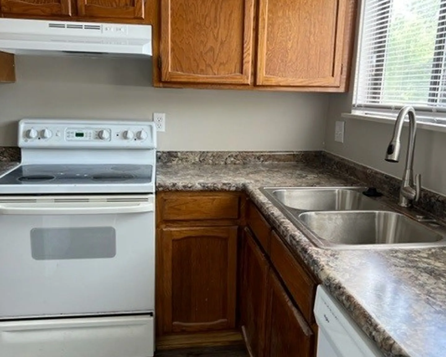 Comfortable living, within reach — Photo 2