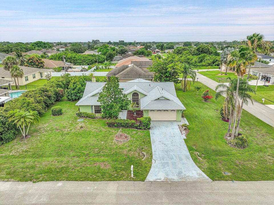 1st image of 654 SW Kayak Avenue
