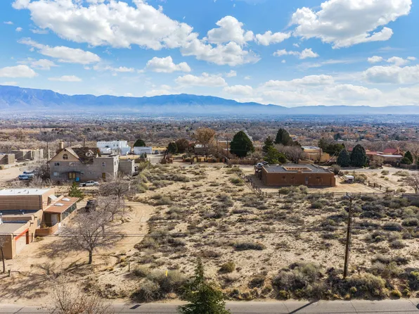 Alamogordo Dr NW, Albuquerque, NM 87120