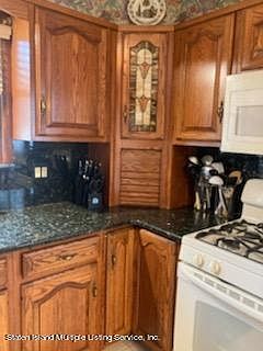 3rd image of 158 Carteret St