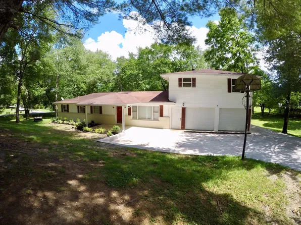 228 Skyline Dr, Oneida, TN 37841