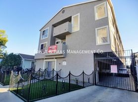 1080 Saint Louis Ave, Long Beach, CA