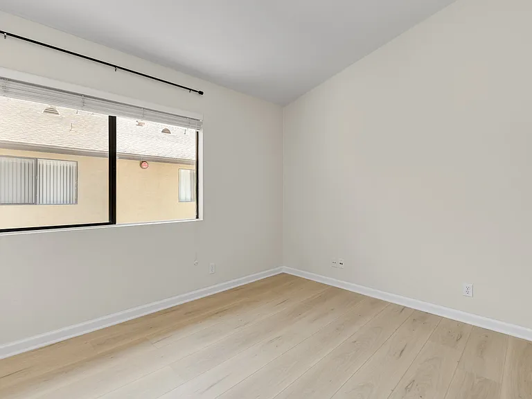 1680 N Coast Hwy N #21 — Photo 20
