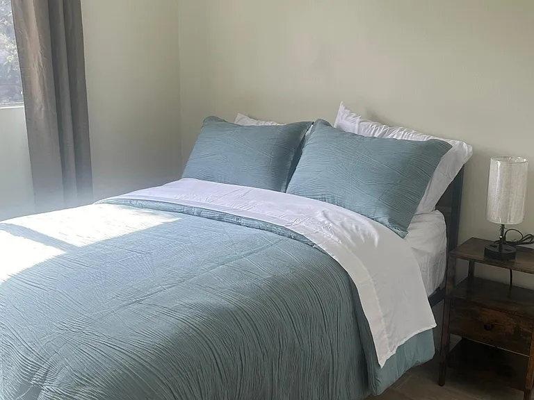 2637 Kenwood Ave #2 — Photo 11