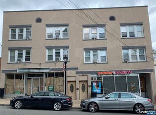 132 Hardenburgh Ave #2E, Demarest, NJ 07627