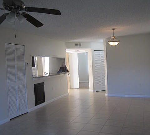 2nd image of 14101 Glenmoor Dr