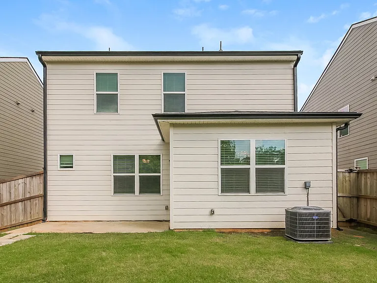 44 Silver Birch Pass — Photo 17