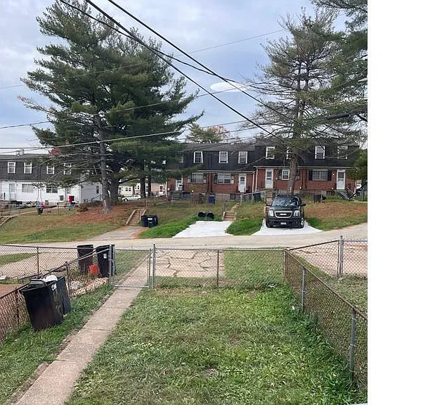 6099 Marquette Rd — Photo 11