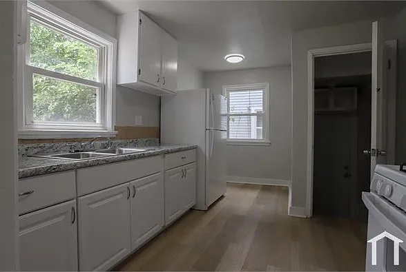 12402 Imperial Ave — Photo 5