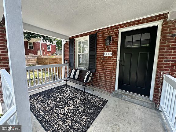 5th image of 2723 Farnsworth Dr