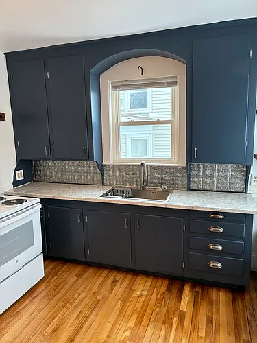 170 Pine St #4 Photo 1