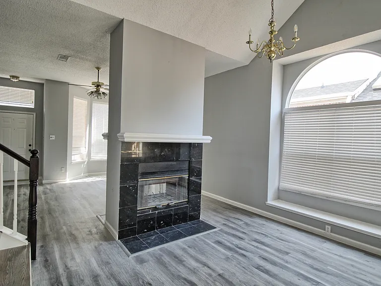 6418 Wildhaven Dr — Photo 6