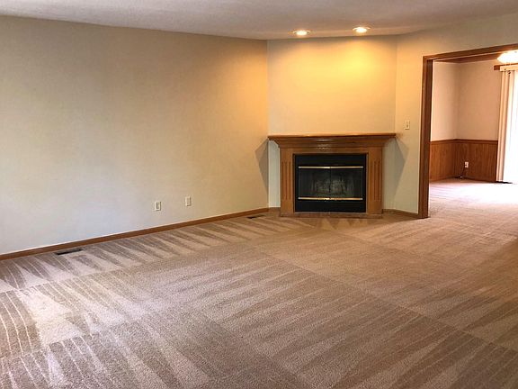 3rd image of 1309 Sanders St #1309