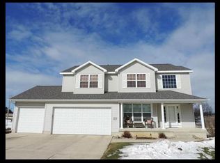 2811 Covey Ct, Cedar Falls, IA 50613