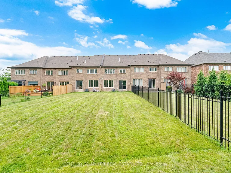 2455 Village Cmn — Photo 45
