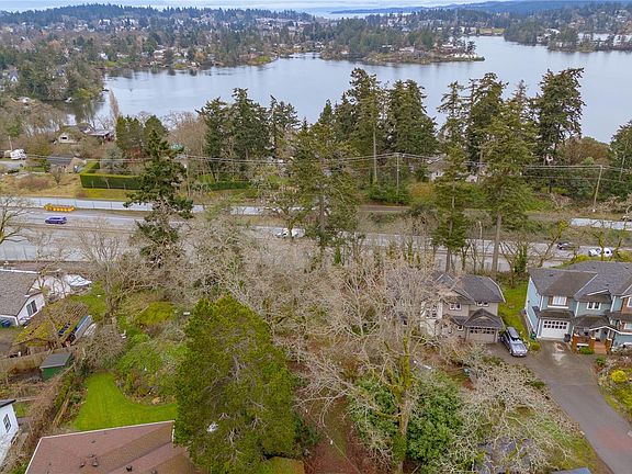2nd image of 1000 N Burnside Rd W