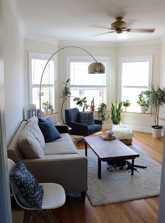 1st image of 4827 N Rockwell St APT 2W