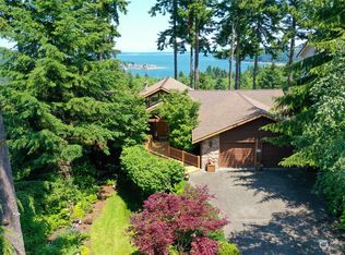 213 Edgewood Dr, Port Ludlow, WA 98365