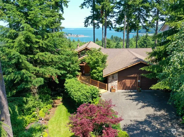 213 Edgewood Drive, Port Ludlow, WA 98365