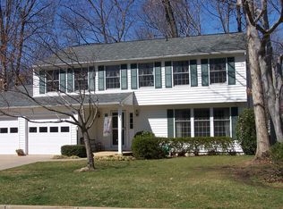 15404 Beachview Dr, Dumfries, VA 22025