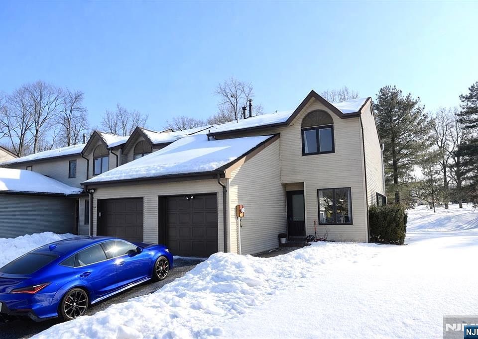 1st image of 8 Dogwood Cir