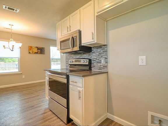 3rd image of 1720 E 11th Ave
