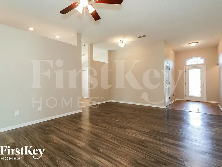 4264 Great Falls Loop — Photo 3