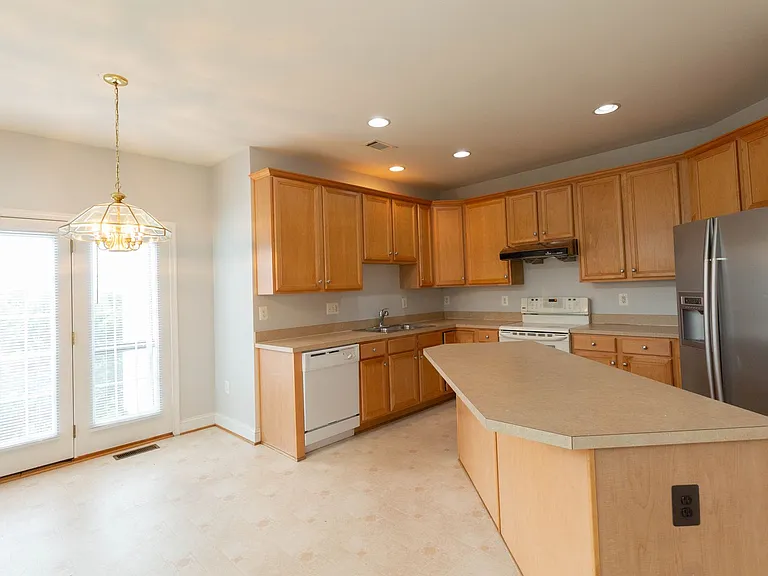 391 Sheerer Dr — Photo 23