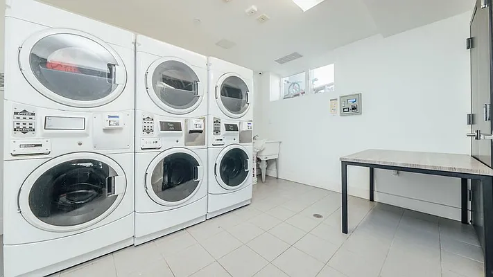 Rented by Nooklyn NYC LLC | media 16