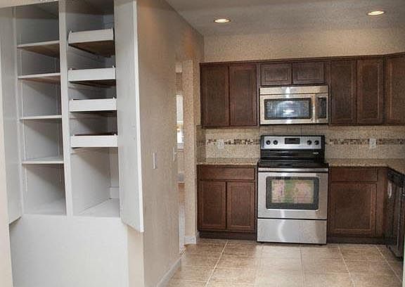 3rd image of 9432 Ojay Dr SE