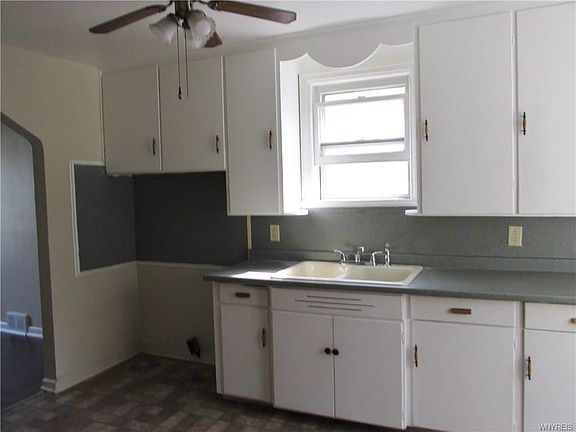 3rd image of 1715 Ashland Ave