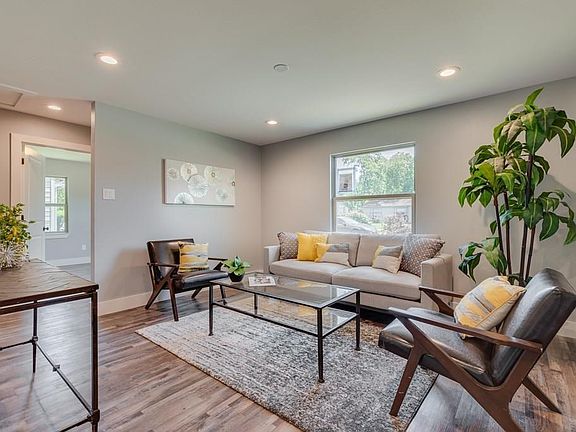 3rd image of 2515 Province Ln