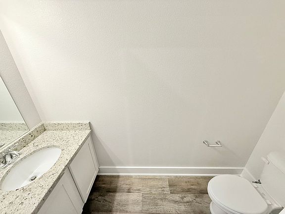 5th image of 1532 Farragut Way