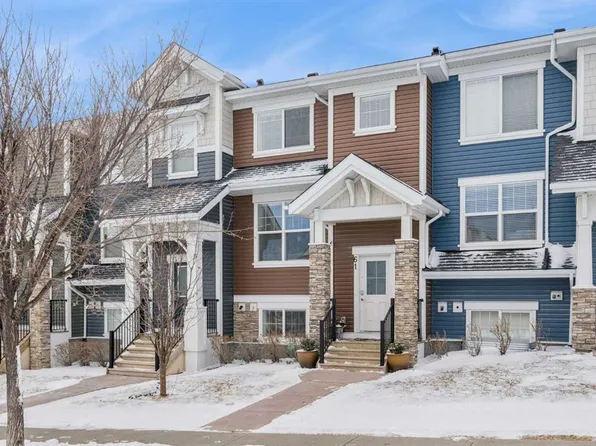 61 SE Nolancrest Gate NW, Calgary, AB T3R 0Y1