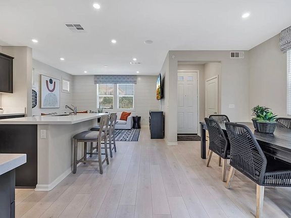 5th image of 272 Crossroads Ln