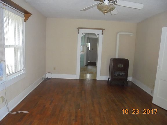2nd image of 321 E Kenworthy St