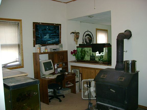 4th image of 610 Orr St