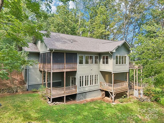 3rd image of 114 Dogwood Trl