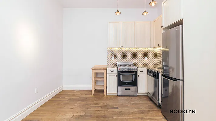 Rented by Nooklyn NYC LLC | media 30